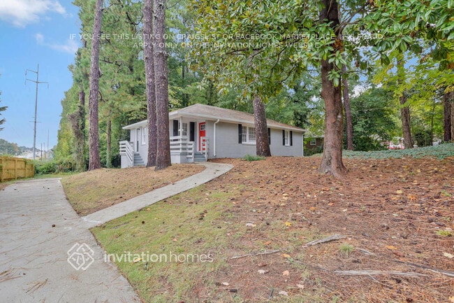 Building Photo - 705 Pinehill Dr