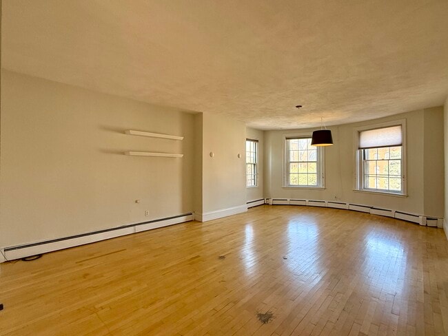 Building Photo - 550 Tremont St