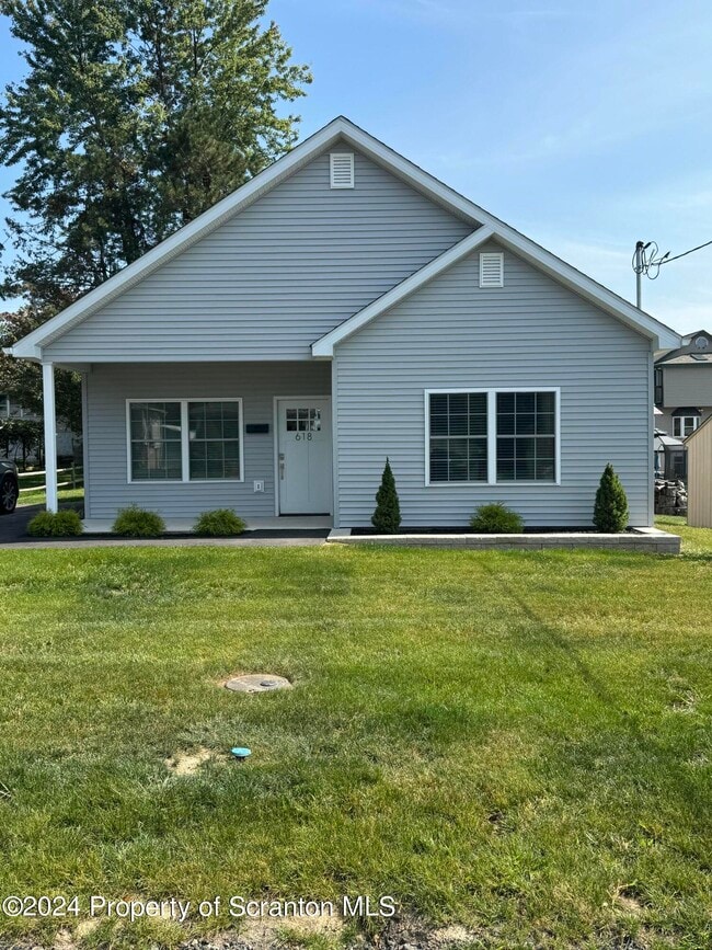 Building Photo - 618 Thomas St