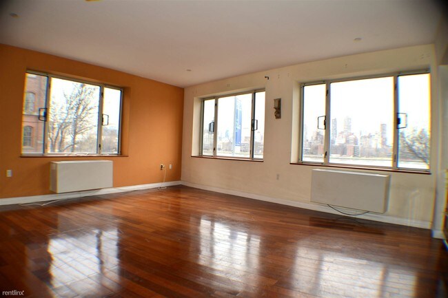 Building Photo - 1131 31st Ave