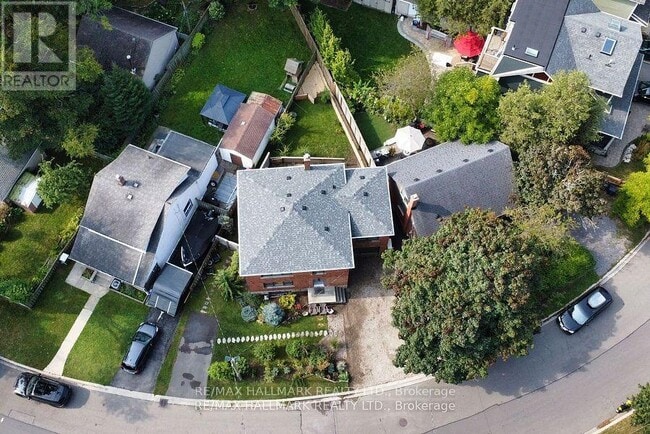 Building Photo - 6 Thirty First St