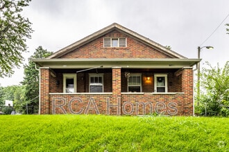 Building Photo - 1046 E Bradbury Ave