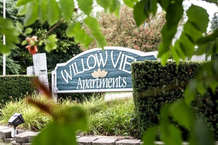 Entrance sign - 604 W 65th St