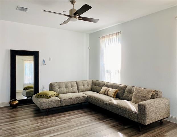 Foto del edificio - 11496 Sugarlands Dr