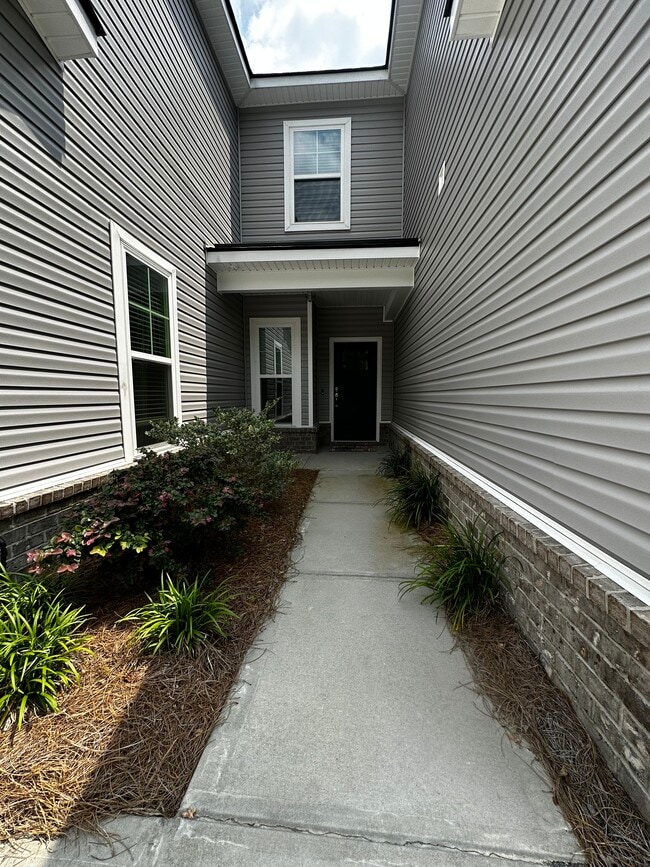 Foto del edificio - 219 Sonoma Dr