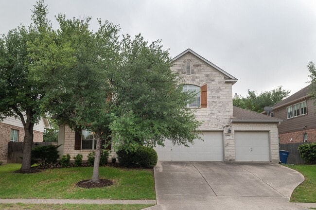 Building Photo - Stunning 5-Bedroom Home in the Sought-Afte...