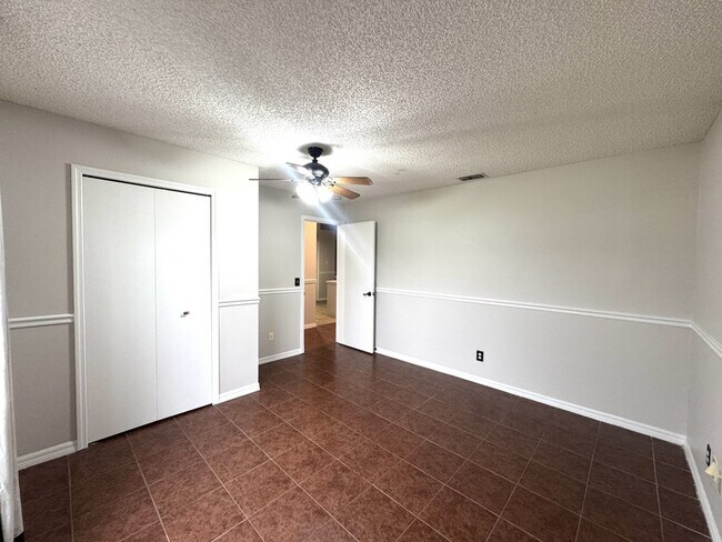 Building Photo - 2728 Corrigan Dr