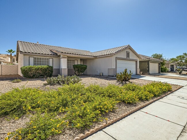 Foto del edificio - 427 Yarnell Dr