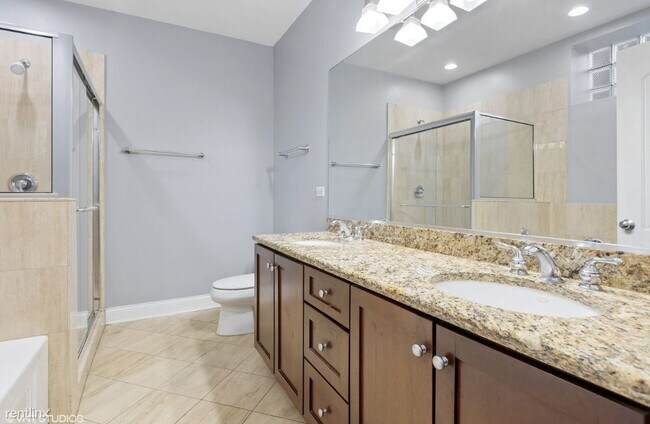 Foto del edificio - 3 br, 2 bath Condo - 4040 N Mozart St