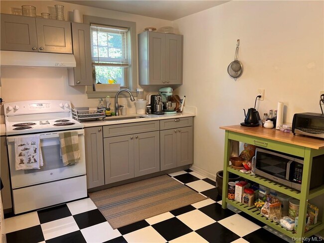 Foto del edificio - 14 Old Glenham Rd