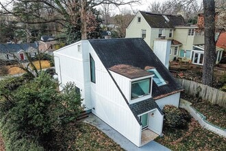 Building Photo - 270 Peachtree Way NE