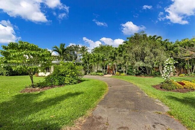 Foto del edificio - 13720 SW 74th Ct