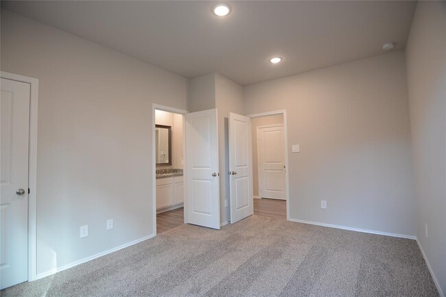 Building Photo - 1109 Yellowstone River Rd