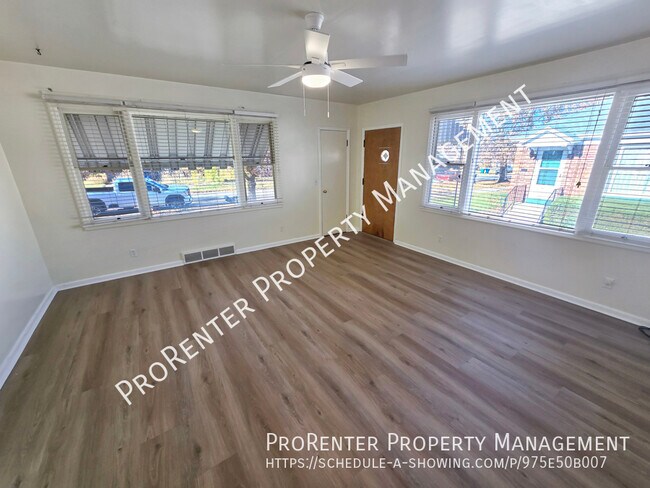 Foto del edificio - 2338 Van Buren Ave