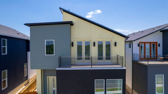 Building Photo - 6121 Sendero Hills Pky