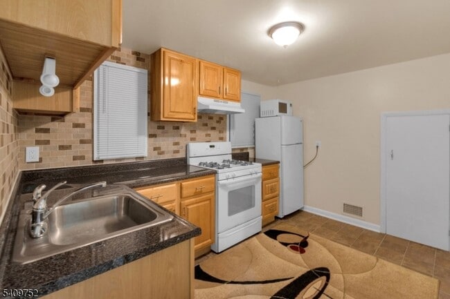 Foto del edificio - 2604 Parkway Ave