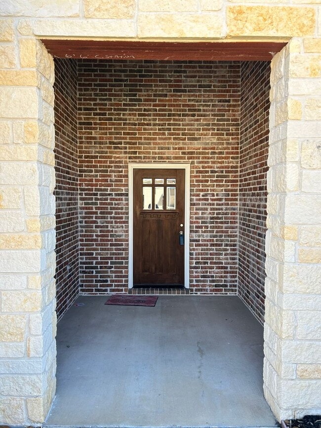 Building Photo - 3 bed/3 bath in South College Station Avai...