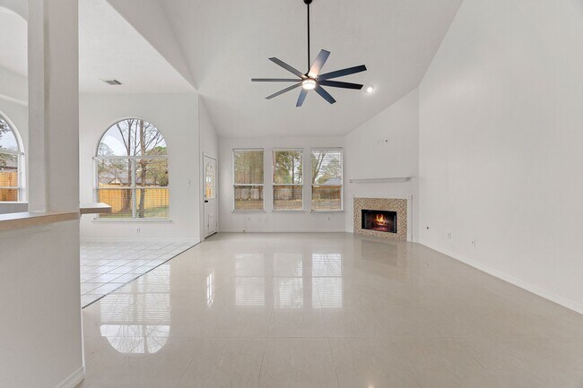 Foto del edificio - 910 Box Elder Dr