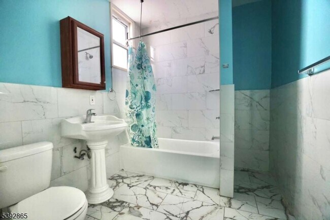 Foto del edificio - 255 Magnolia Ave