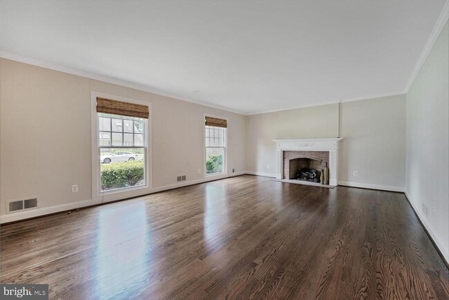Building Photo - 6109 Clearwood Rd