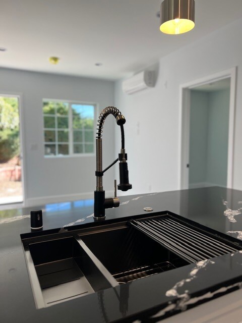 Foto del edificio - 7111 Scarborough Peak Dr