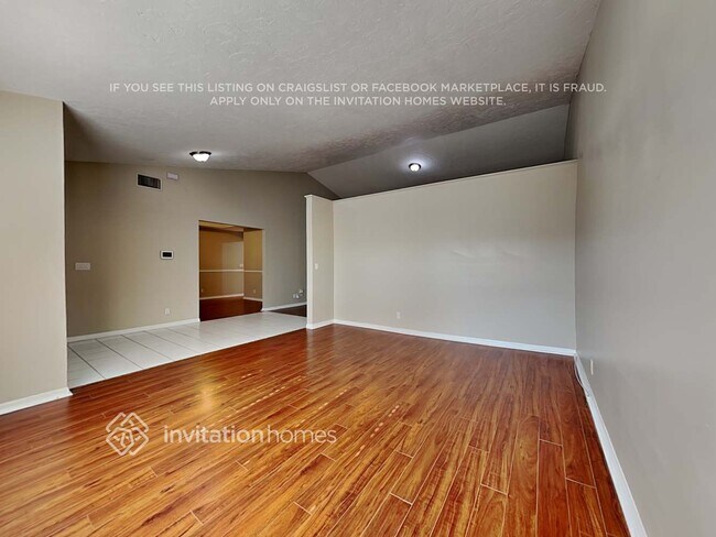 Foto del edificio - 13427 Kingsbury Dr