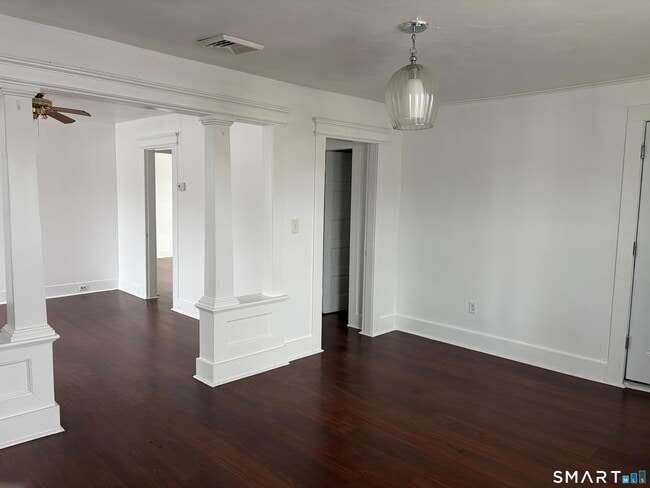 Building Photo - 1821 E Main St