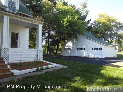 Building Photo - 8605 Wildwood Ave