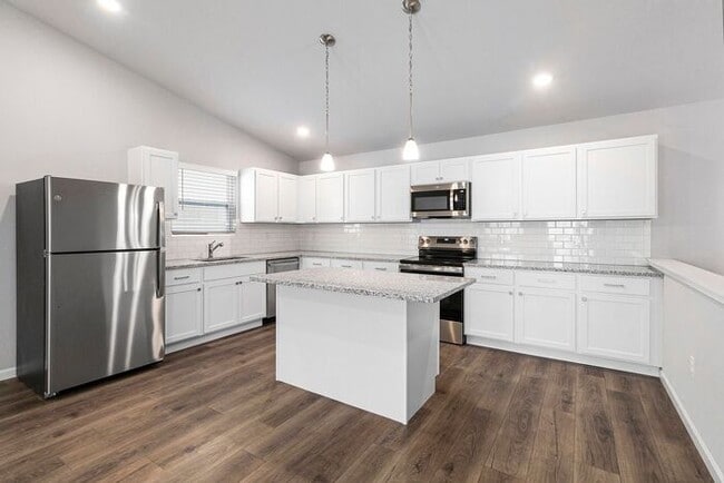 Building Photo - 7351 Montego Bay St