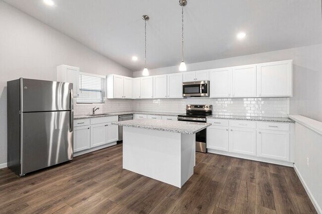 Foto del edificio - 7351 Montego Bay St