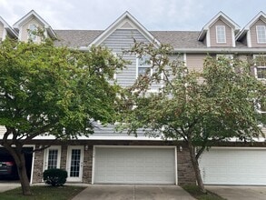 Building Photo - 5558 Kenton Ln