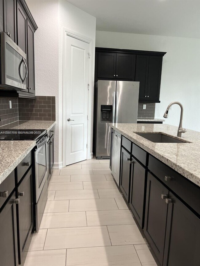 Foto del edificio - 11539 SW 13th Dr