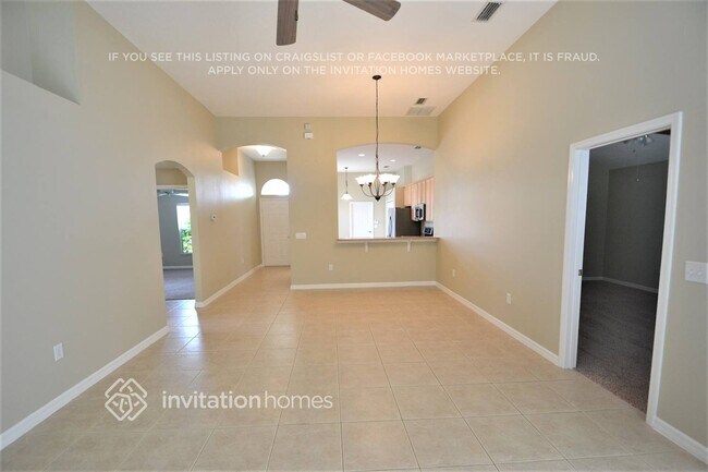 Foto del edificio - 562 Coral Trace Blvd