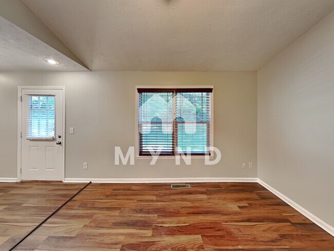 Building Photo - 3259 Pawnee Dr