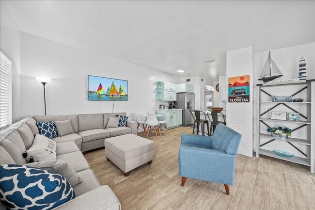 Foto del edificio - Beautiful Fully-Furnished 2BR/2BA Coastal Retreat in Cape Canaveral