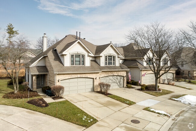 Duplexes are commonly seen in Bloomingdale.