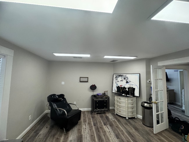 Photo - 403 W Main St House