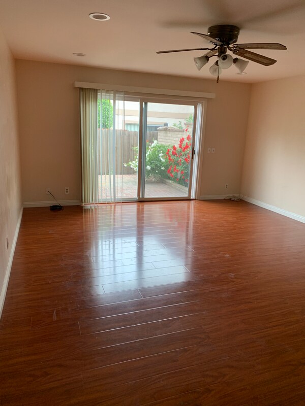 Foto del edificio - 124 Stratford Cir