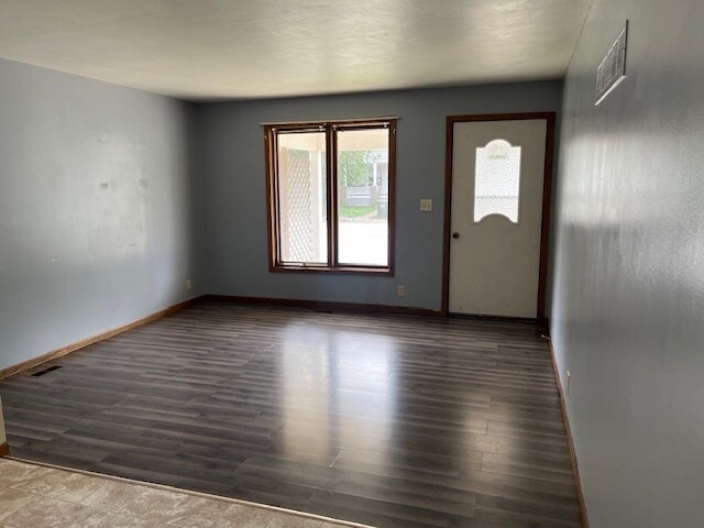 Living Room - 1832 South St