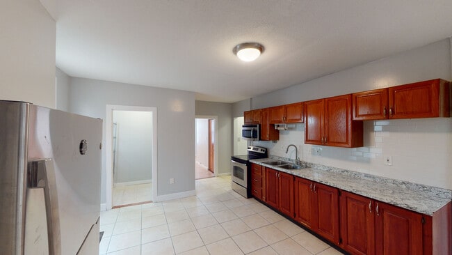 Building Photo - 25 Lamartine St
