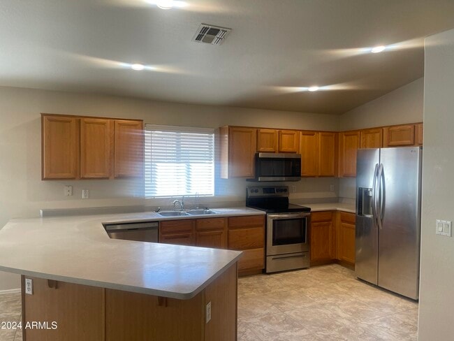 Building Photo - 15263 N 67th Dr