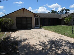 Building Photo - 1406 Alwynne Dr S