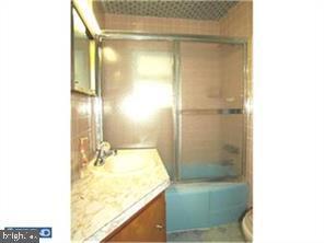 Building Photo - 343 Dotts St