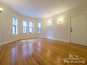 Building Photo - 4038 N Ashland Ave