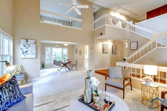 Building Photo - 5218 Rio Lobo Dr