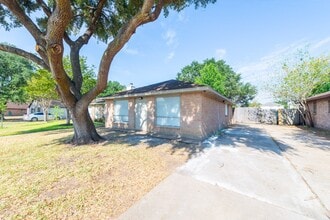Building Photo - 3323 Silverside Dr