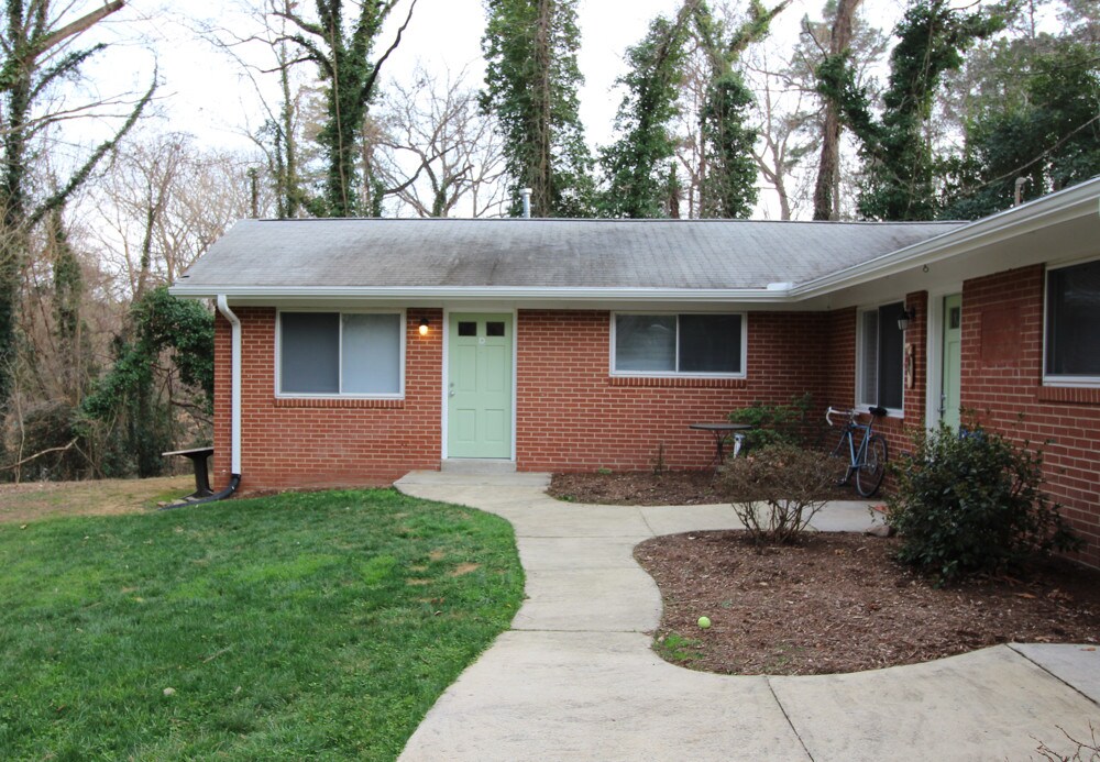 Primary Photo - 201 Barclay Rd