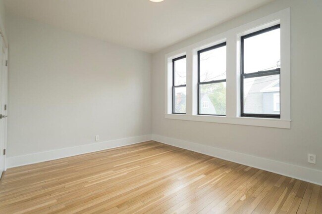 Building Photo - Nice 3 bed in Brighton