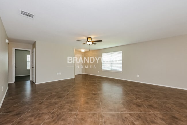 Foto del edificio - 2101 Bliss Rd
