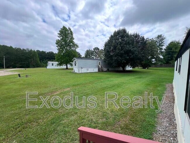 Building Photo - 39 Quiet Country Ln